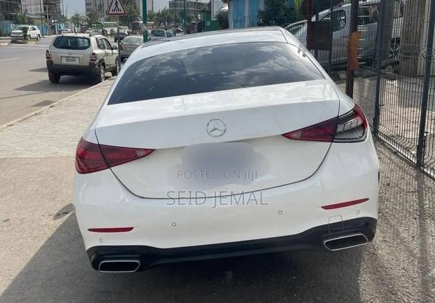 Mercedes-Benz C180 2022 Off white