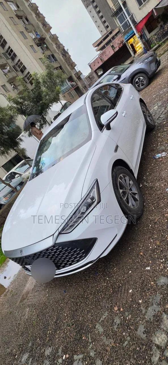 BYD Qin Plus DM-i 2025 White