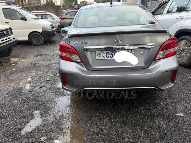 Mitsubishi Attrage 2021 Gray