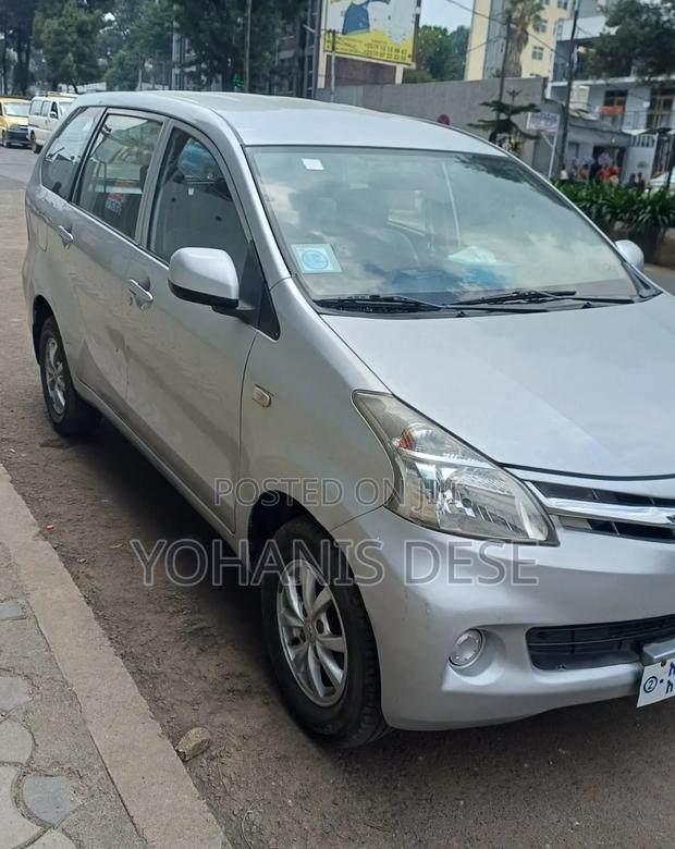 Toyota Avanza 2013 Silver