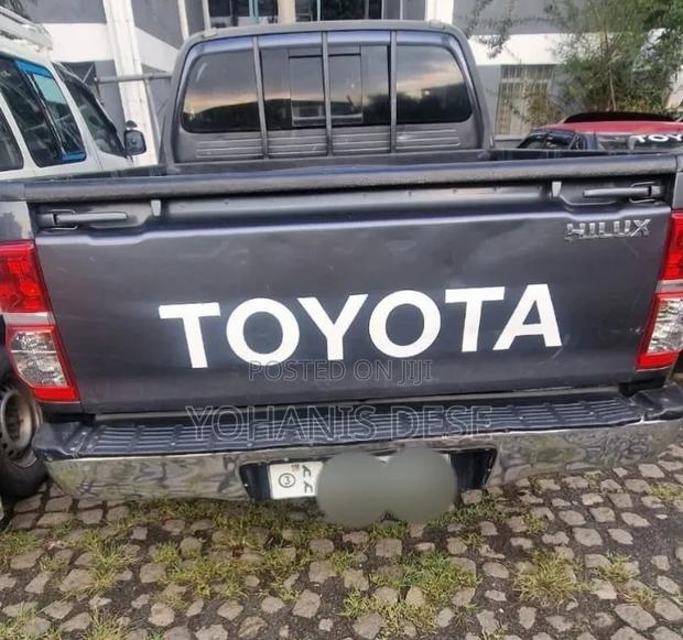 Toyota Hilux 2014