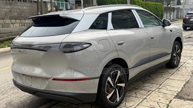 New BYD Seal 6 EV 2026