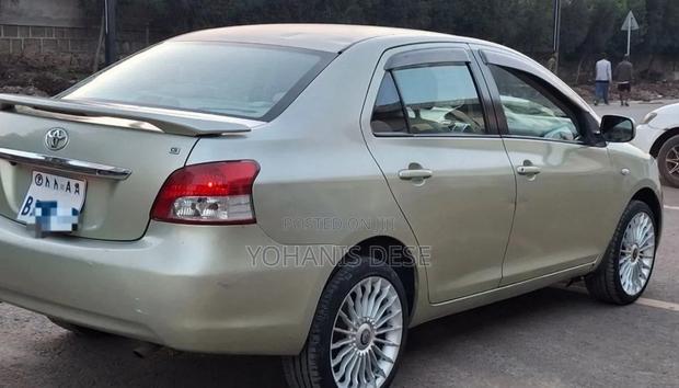 Toyota Belta 2008