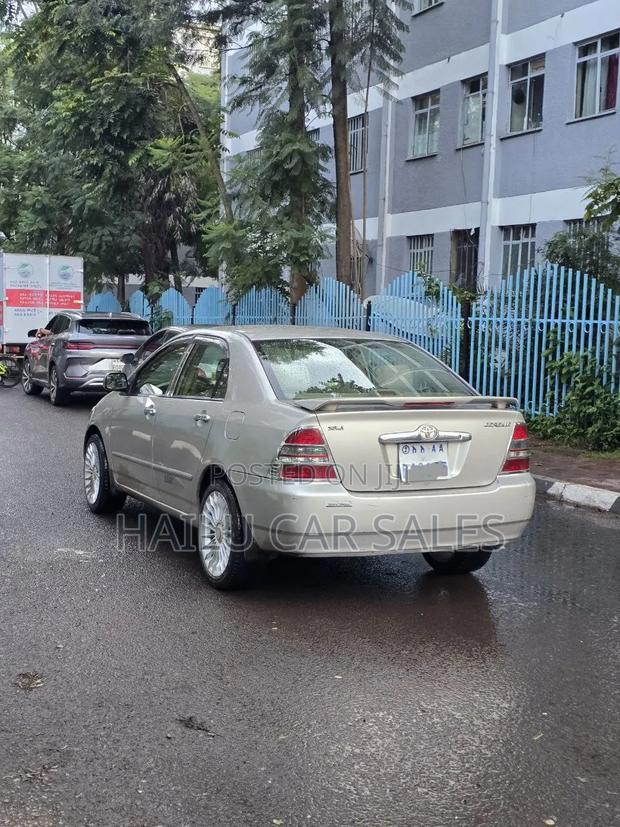 Toyota Corolla 2002 Gold