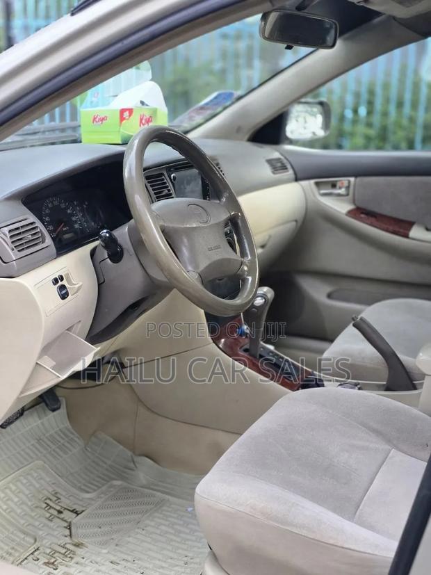 Toyota Corolla 2002 Gold