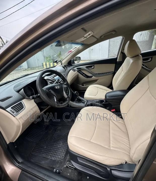 Hyundai Elantra 2015 Brown