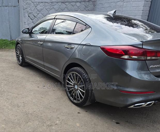 Hyundai Avante 2017 Gray