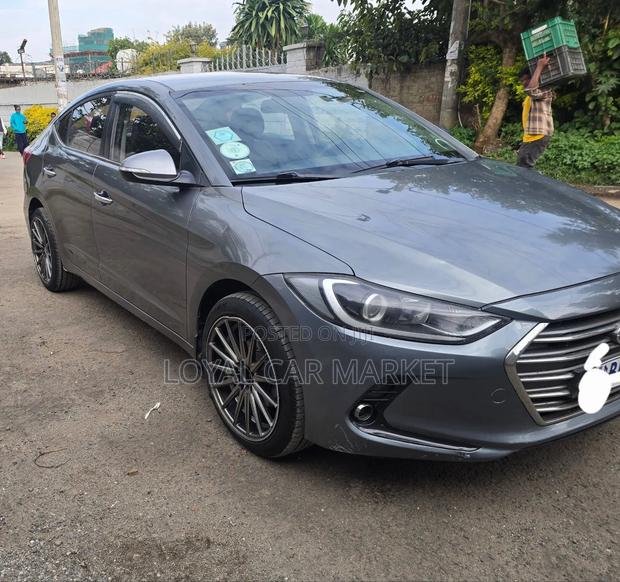 Hyundai Avante 2017 Gray