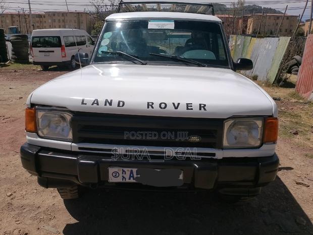 Toyota Land Cruiser 2000 White