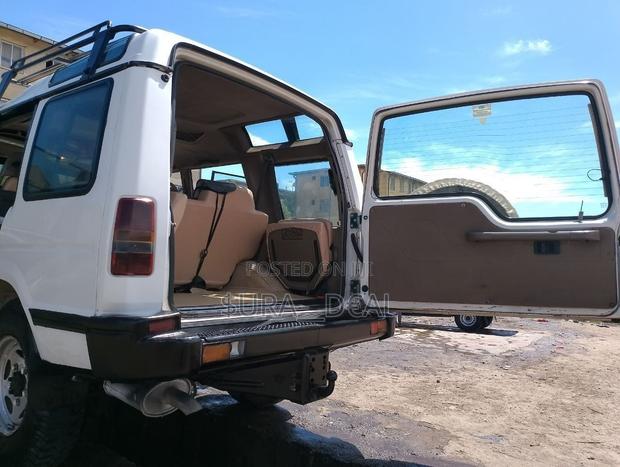 Toyota Land Cruiser 2000 White