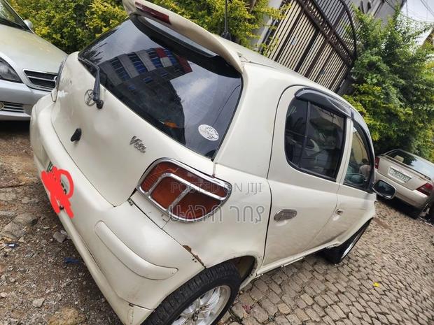 Toyota Yaris 2004 White