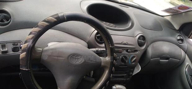 Toyota Vitz 2001 Gray