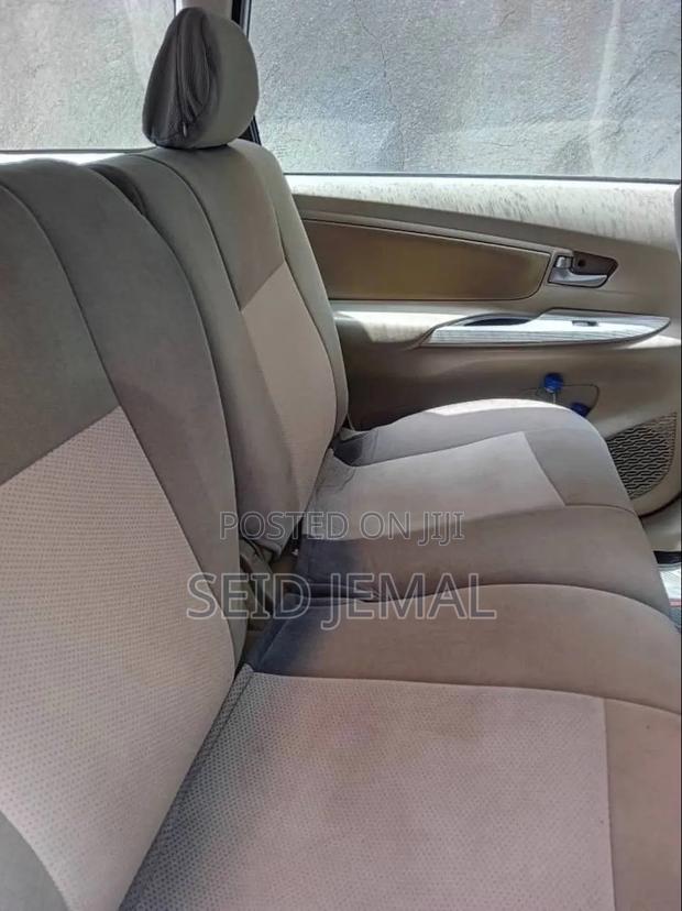 Toyota Avanza 2013 Silver