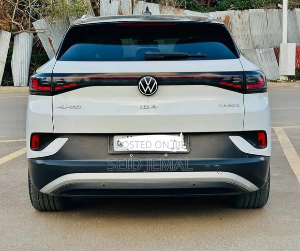 Volkswagen ID.6 2022 White