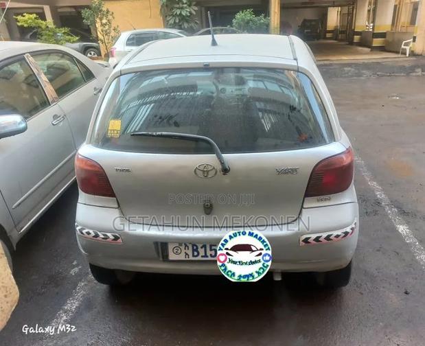 Toyota Yaris 2004 Silver