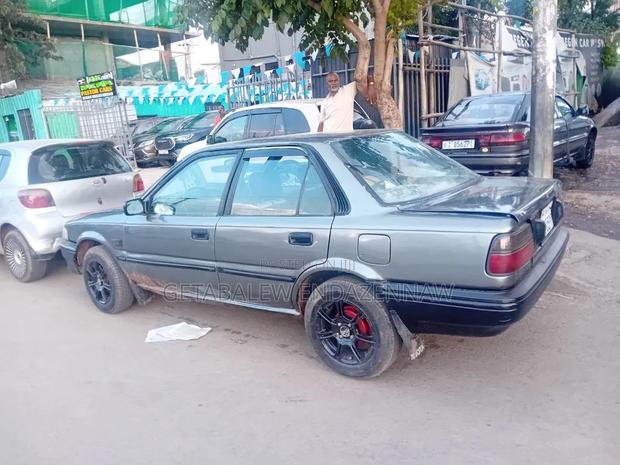 Toyota Corolla Sedan 1990 Gray
