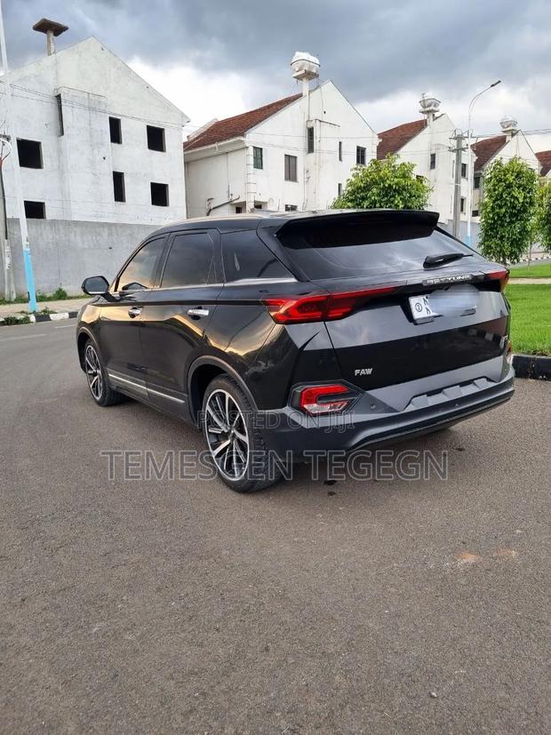 Car 2021 Black