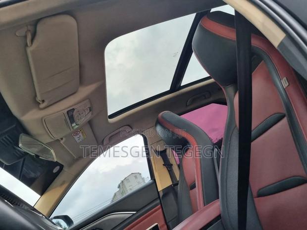 Car 2021 Black