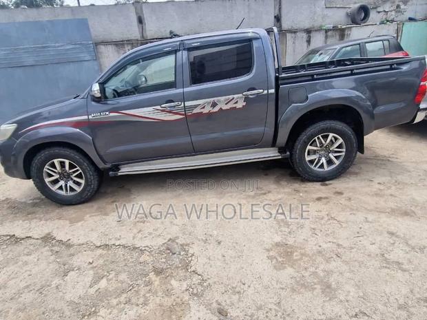 Toyota Hilux 2014