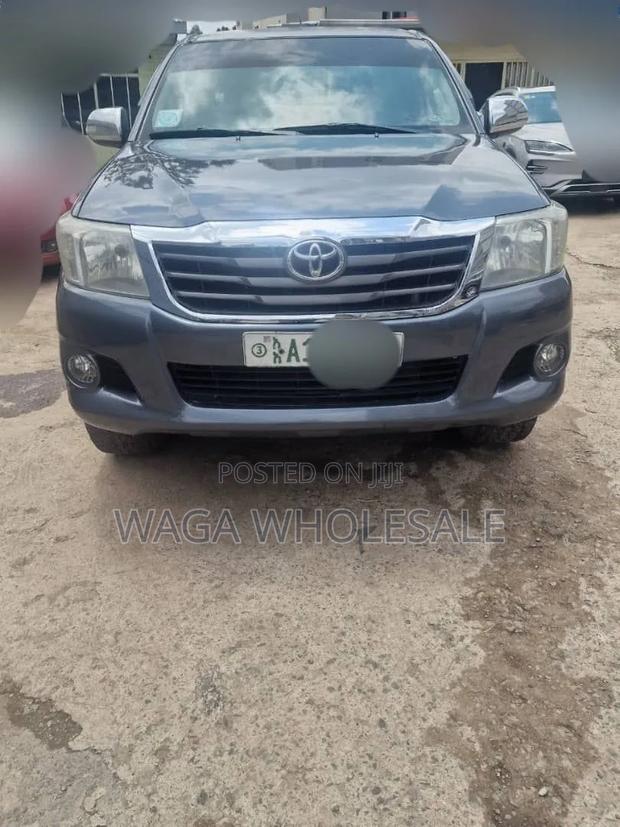 Toyota Hilux 2014