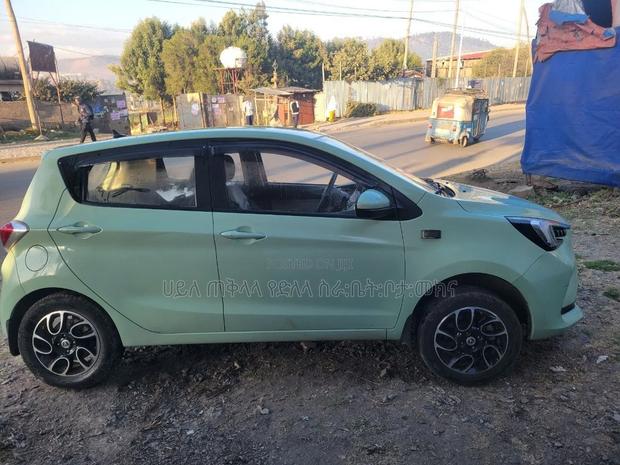Changan BenBen E-Star 2023 Orange