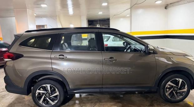 Toyota Rush 2021 Gray