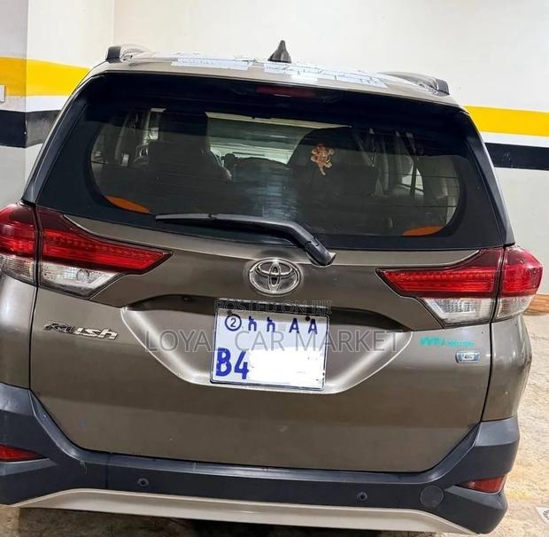 Toyota Rush 2021 Gray