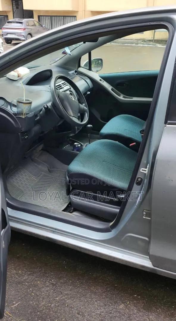 Toyota Yaris 2007 Gray