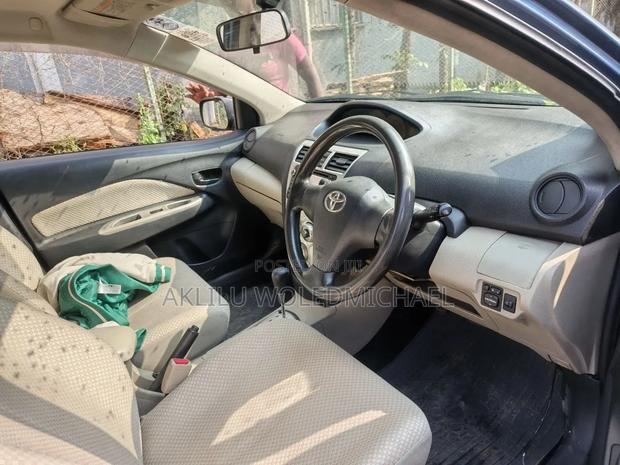 Toyota Yaris 2010 Blue