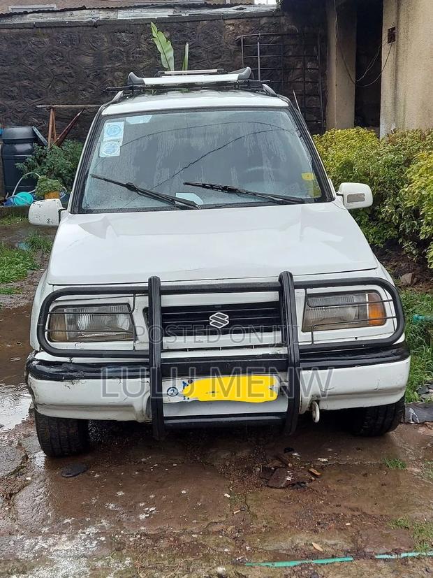 Suzuki Vitara 1992 White