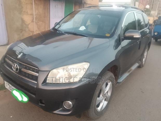 Toyota RAV4 2010 Black