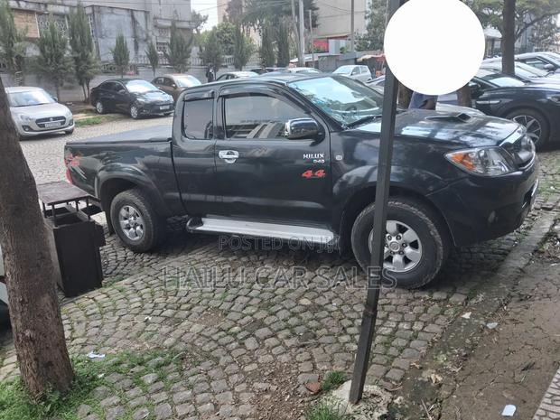 Toyota Hilux 2009 Black