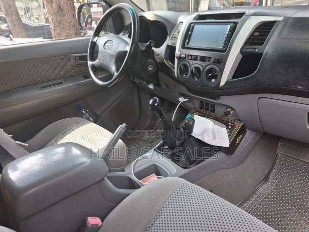 Toyota Hilux 2009 Black