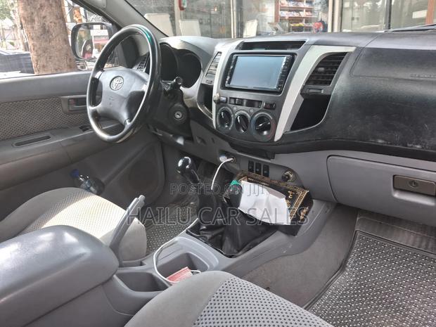 Toyota Hilux 2009 Black