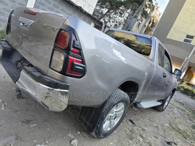 New Toyota Hilux 2016