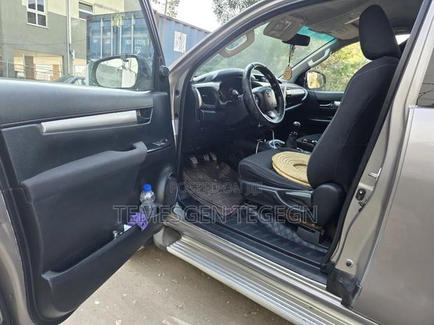 New Toyota Hilux 2016