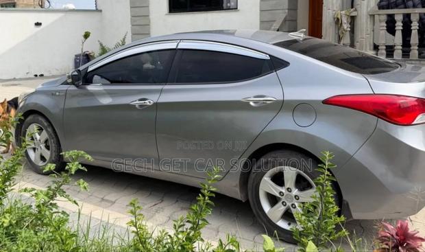 Hyundai Avante 2013 Gray