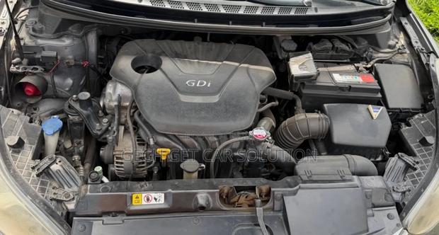 Hyundai Avante 2013 Gray