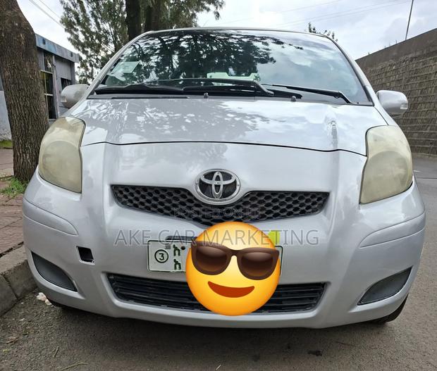 Toyota Yaris 2009 Silver