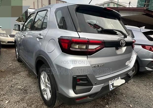 Toyota Raize 2023 Silver