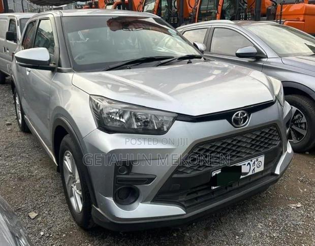 Toyota Raize 2023 Silver