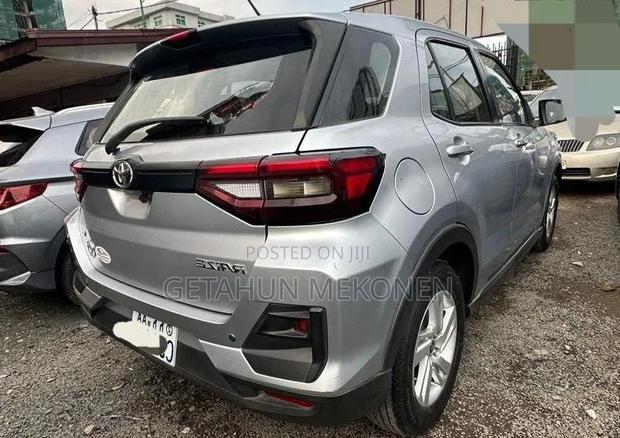 Toyota Raize 2023 Silver