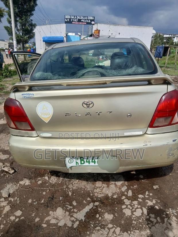 Toyota Belta 2000 Gold