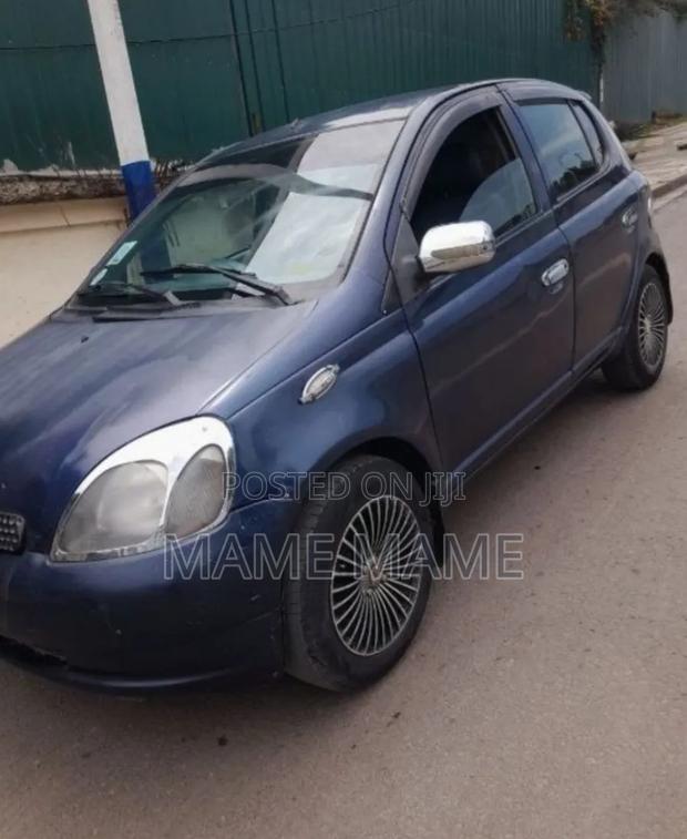 Toyota Vitz 2001 Blue