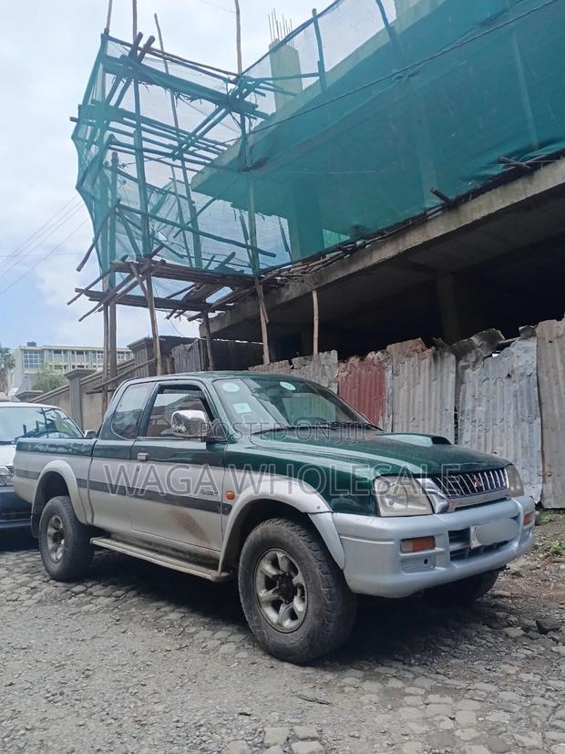 Mitsubishi L200 2000