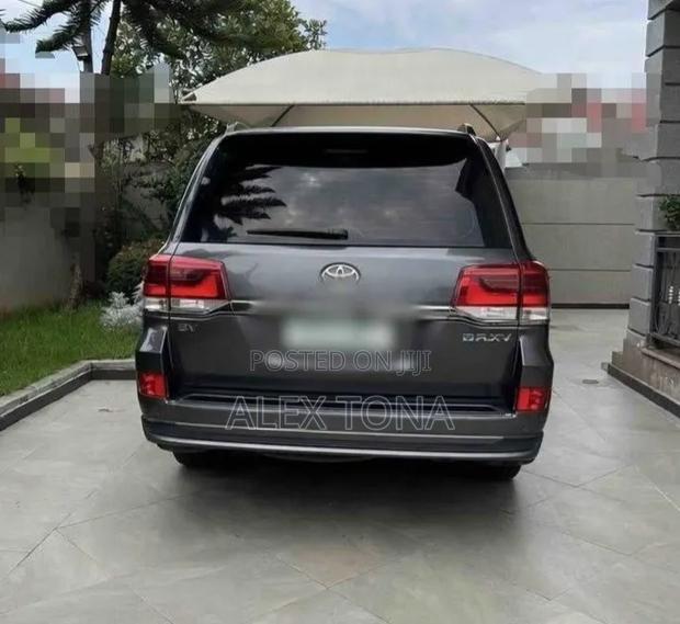 Toyota Land Cruiser 2020 Gray