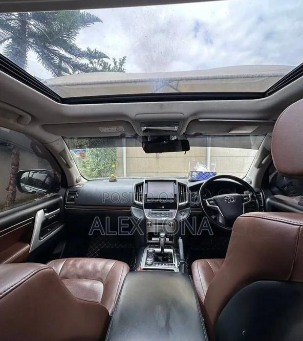 Toyota Land Cruiser 2020 Gray