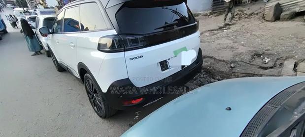 Peugeot 5008 2021 White
