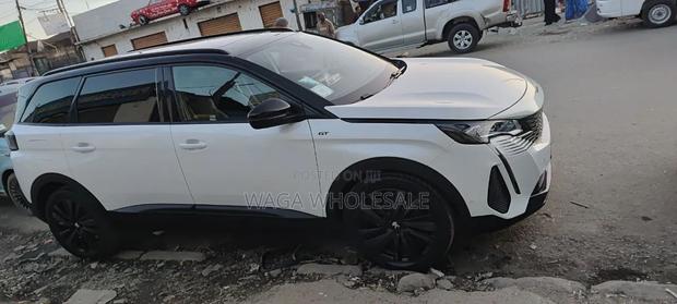 Peugeot 5008 2021 White