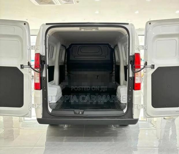 New Dongfeng Rich 7 2025 White